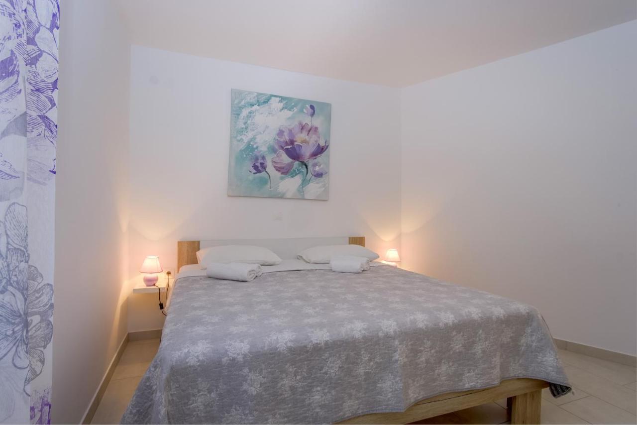 Apartment Angela Čunski Esterno foto